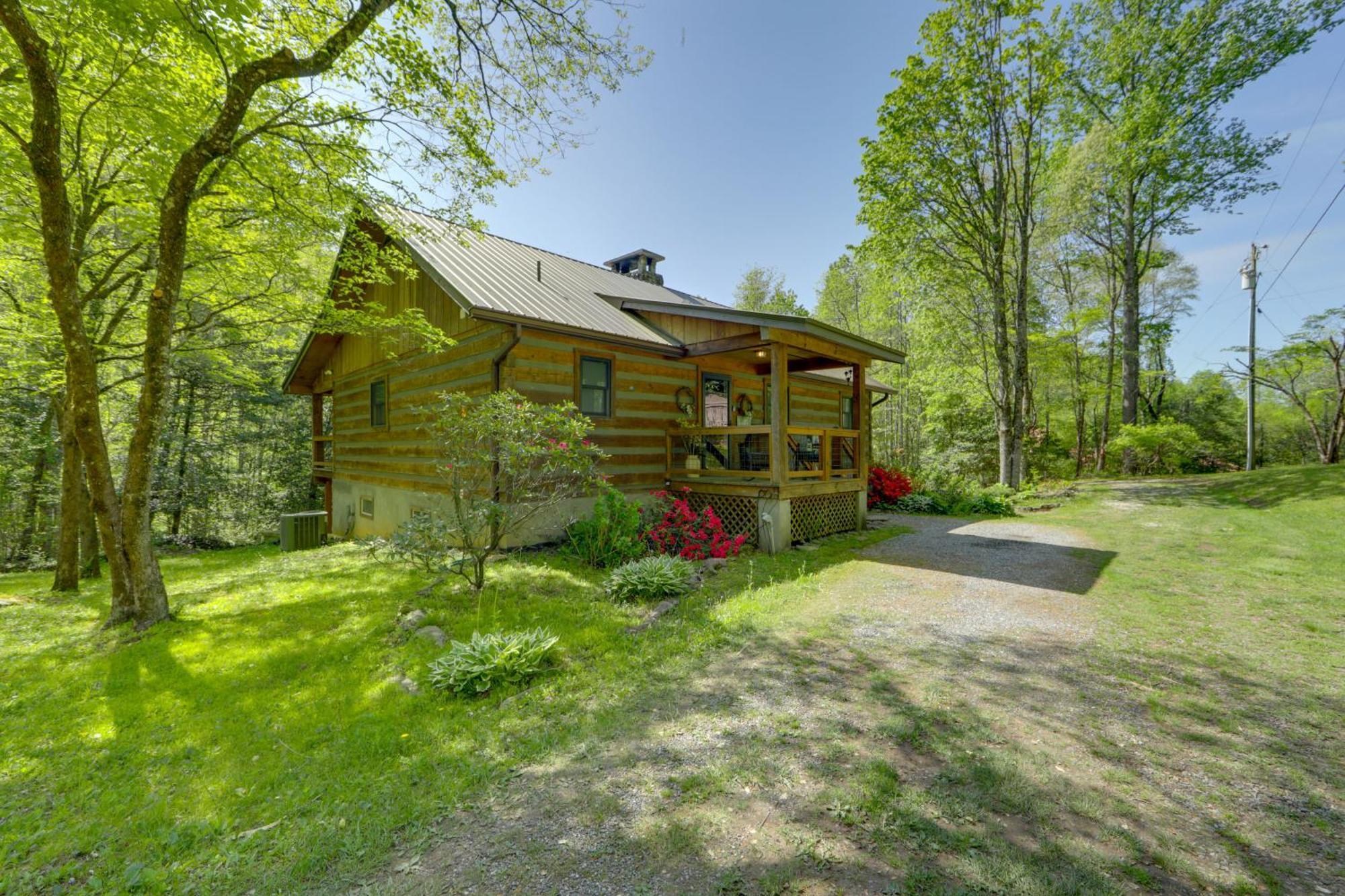 North Carolina Cabin - Hot Tub, Near Coopers Creek Bryson City Exterior foto